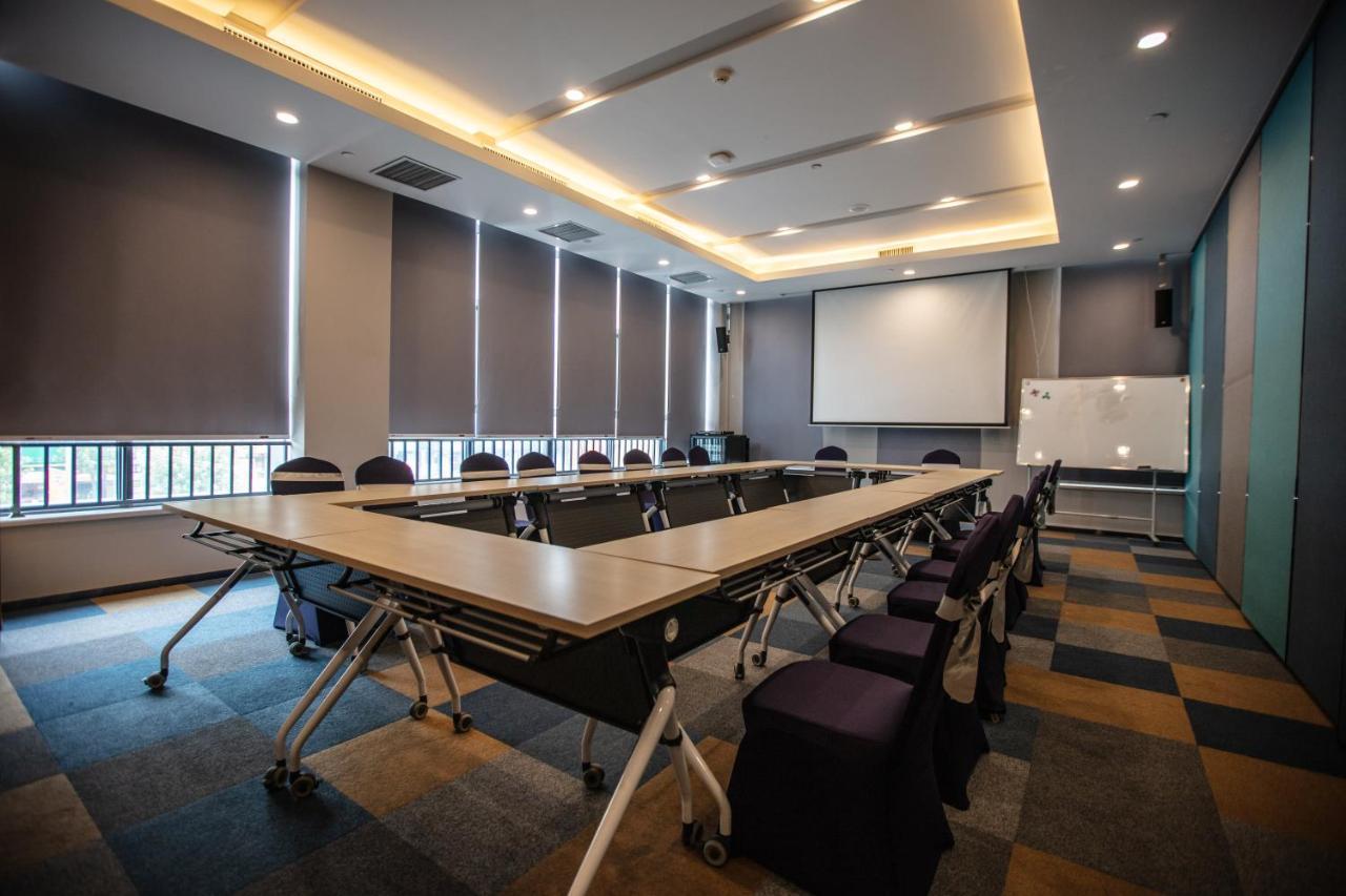Holiday Inn Express Luoyang Xiyuan Dış mekan fotoğraf
